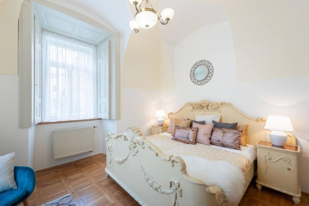 Rose Apartments / Romantic & Cozy / City Center Prague Ngoại thất bức ảnh