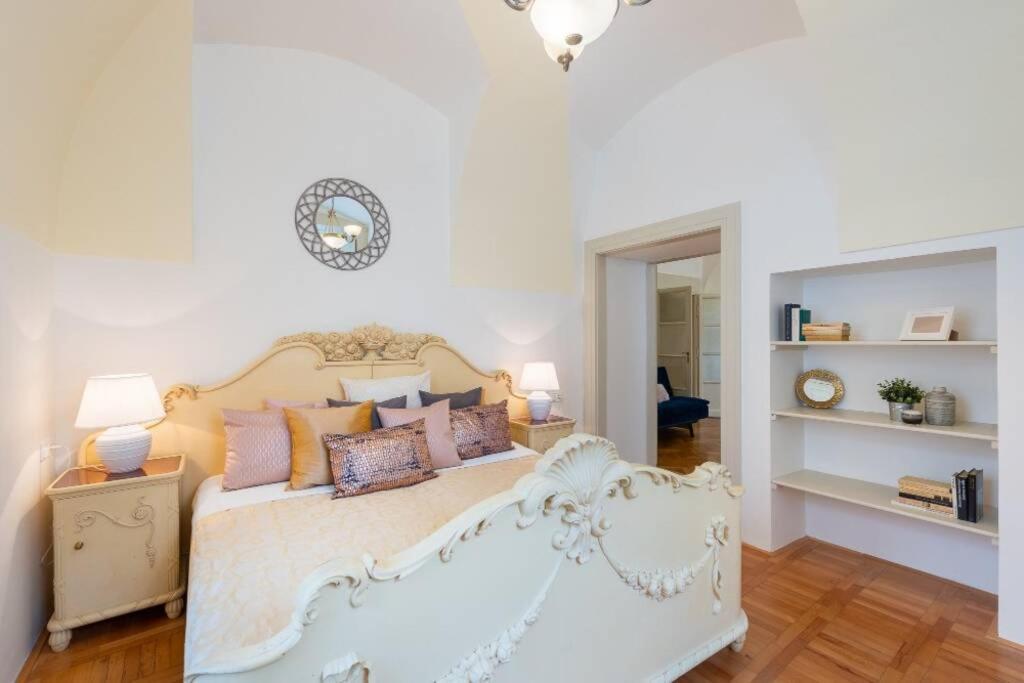 Rose Apartments / Romantic & Cozy / City Center Prague Ngoại thất bức ảnh