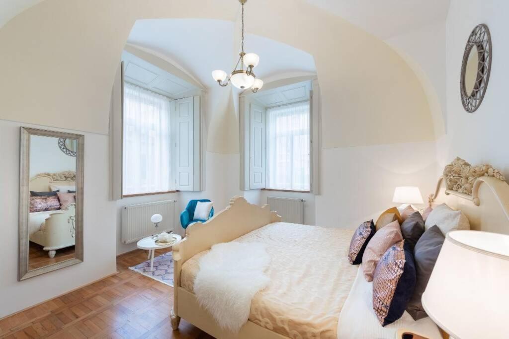 Rose Apartments / Romantic & Cozy / City Center Prague Ngoại thất bức ảnh