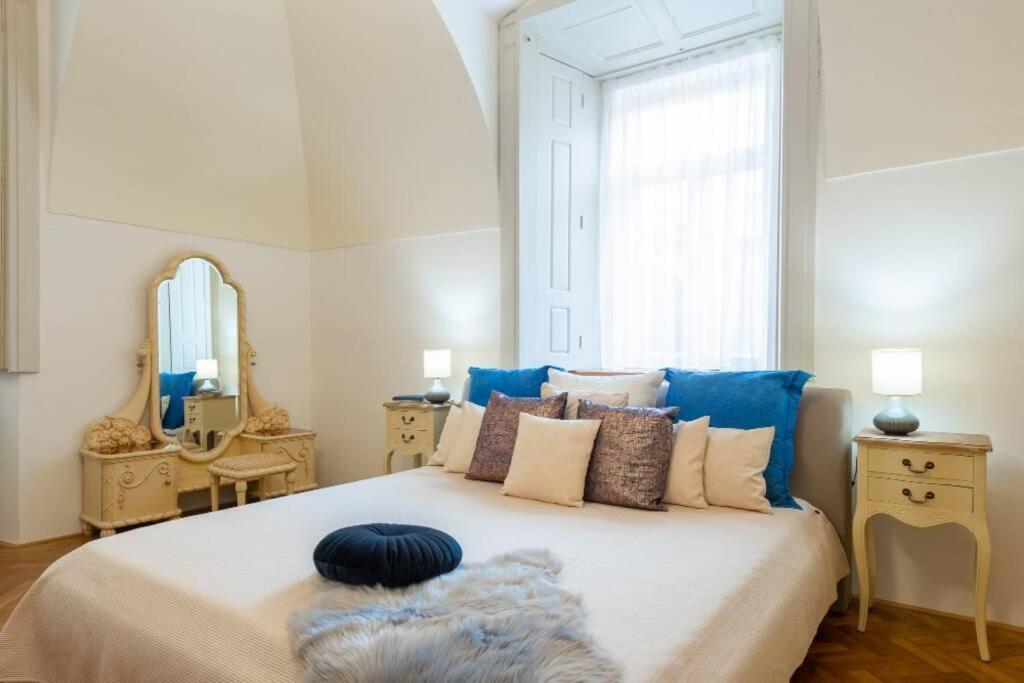 Rose Apartments / Romantic & Cozy / City Center Prague Ngoại thất bức ảnh