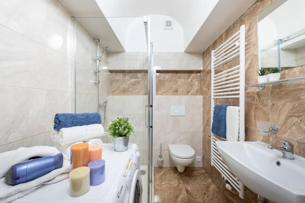 Rose Apartments / Romantic & Cozy / City Center Prague Ngoại thất bức ảnh