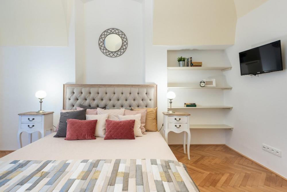 Rose Apartments / Romantic & Cozy / City Center Prague Ngoại thất bức ảnh