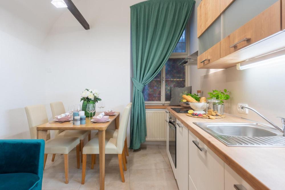 Rose Apartments / Romantic & Cozy / City Center Prague Ngoại thất bức ảnh