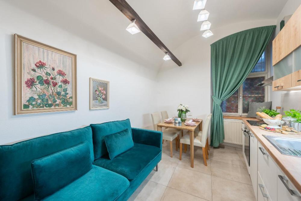 Rose Apartments / Romantic & Cozy / City Center Prague Ngoại thất bức ảnh